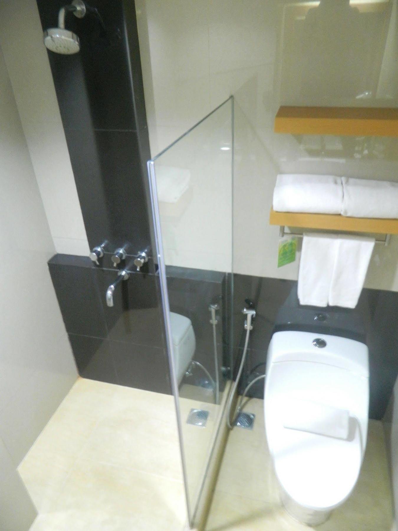 Patra Comfort Jakarta Exteriör bild