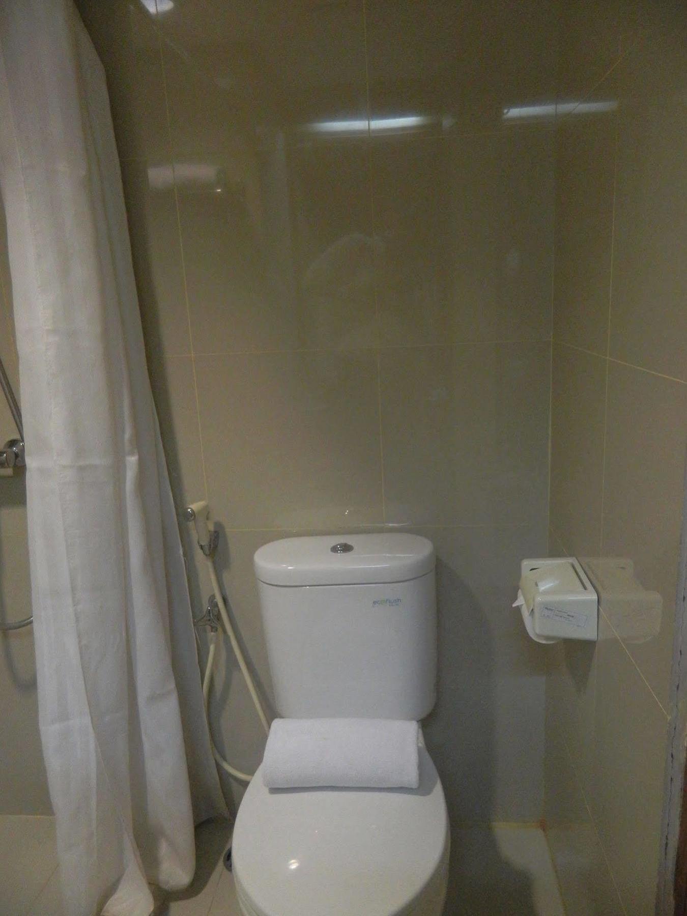 Patra Comfort Jakarta Exteriör bild