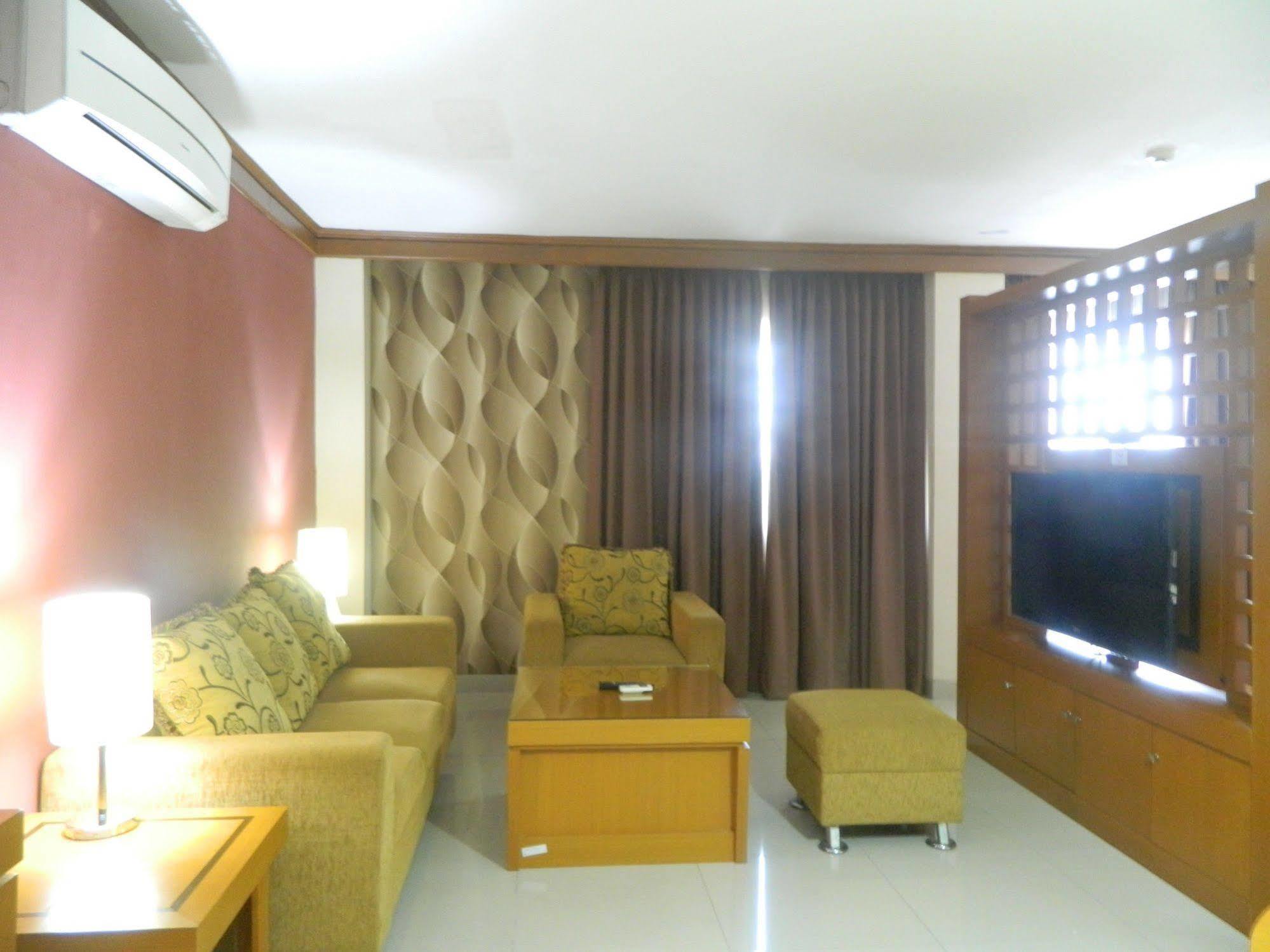 Patra Comfort Jakarta Exteriör bild